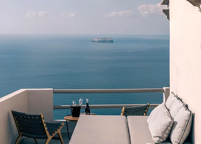 Grand View - Megalochori Santorini Apart-hotel 4*