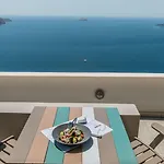 Grand View - Megalochori Santorini Apartahotel 4*