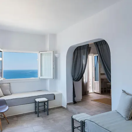 Grand View - Megalochori Santorini Apart-hotel
