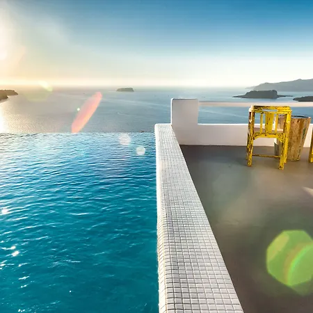 Grand View - Megalochori Santorini Apart-hotel 4*