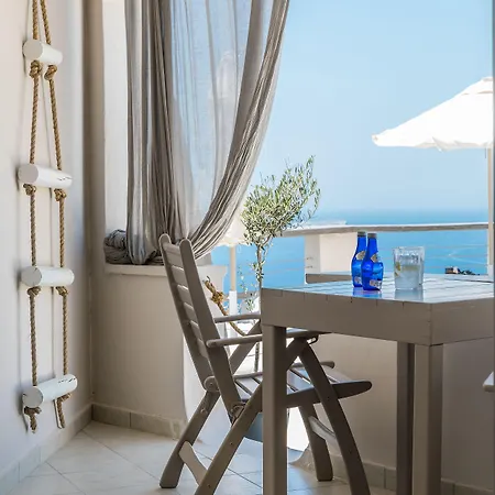 Grand View - Megalochori Santorini 4* מגלוחורי