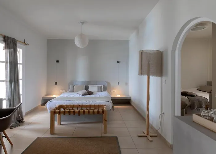 Grand View - Megalochori Santorini Aparthotel