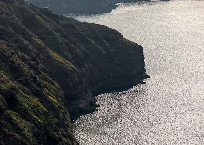 Grand View - Megalochori Santorini Aparthotel 4*