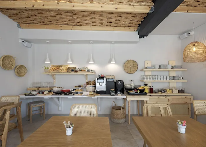 Grand View - Megalochori Santorini Aparthotel 4*