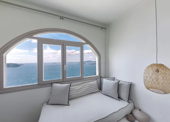 Grand View - Megalochori Santorini Aparthotel 4*