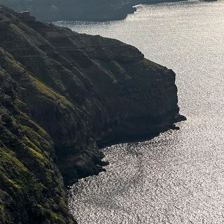 Grand View - Megalochori Santorini Aparthotel 3*