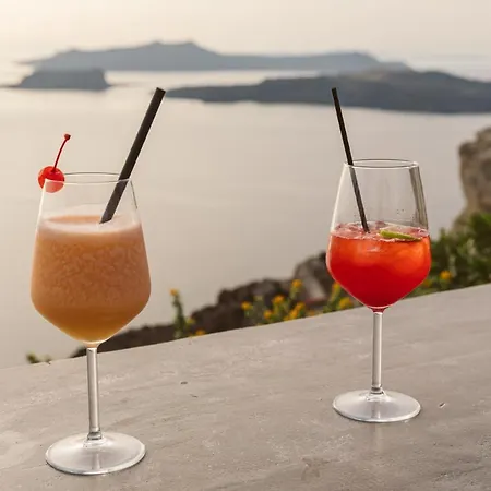 Grand View - Megalochori Santorini Aparthotel 3*