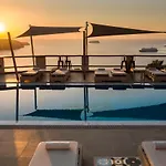 Grand View - Megalochori Santorini מלון דירות 4*
