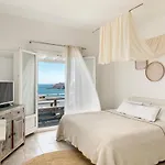 מלון דירות Grand View - Megalochori Santorini מגלוחורי