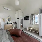 Grand View - Megalochori Santorini מלון דירות מגלוחורי