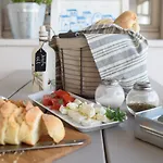 מלון דירות Grand View - Megalochori Santorini מגלוחורי